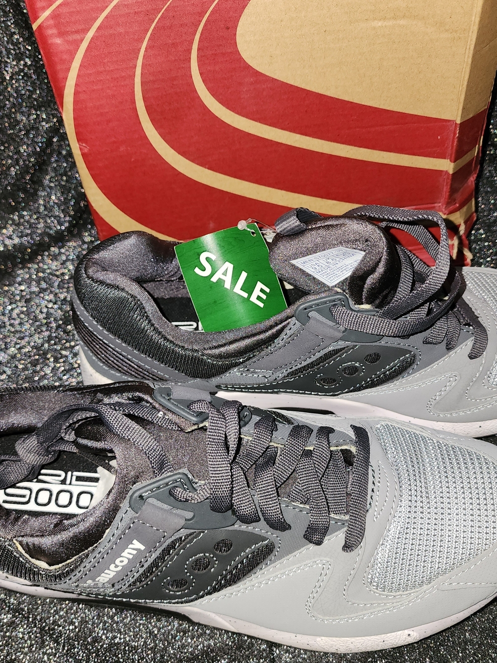 Saucony Mens Gray and Black Athletic Sneakers - Picture 6 of 6